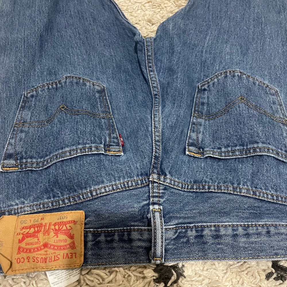 Levi's Relaxed Fit Men's Jeans in Classic Blue